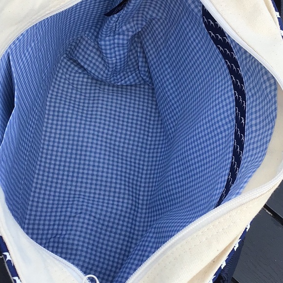 Vineyard Vines Custom Collection Canvas Tote - Picture 11 of 12